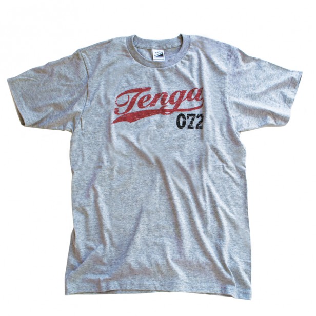 TENGA ヴィンテージ風ロゴ Tシャツ